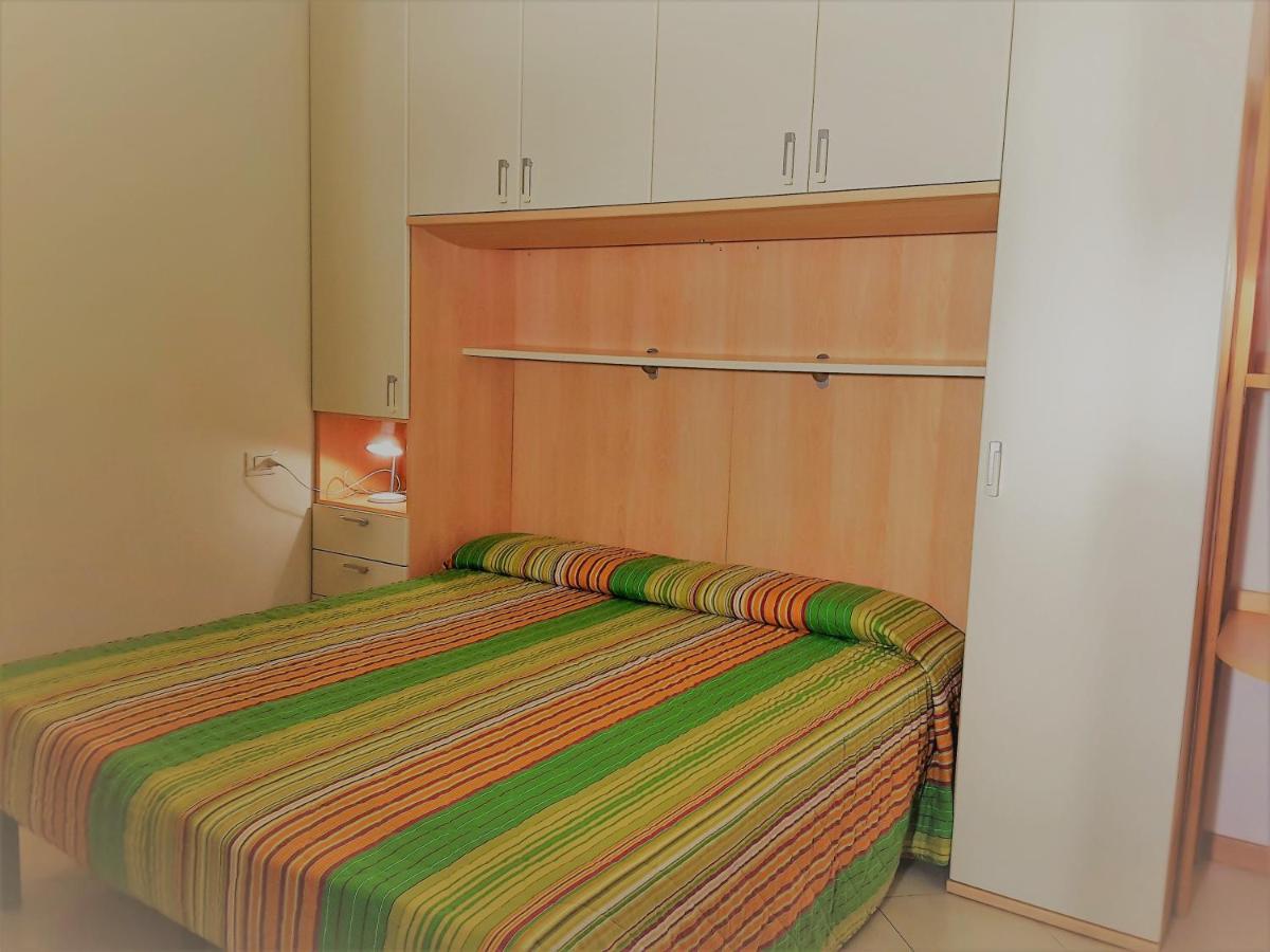 Hotel Apartments Villaggio Dei Fiori 4 Stars Luxury - Great Family Resort - Pet Friendly - With Hypermarket - Delivery Restaurant-Pizzeria - Room Breakfast With Supplement - Ultra Fast Wi-Fi - Play Area For Children - Olympic Swimming Pool - Parking Caorle Buitenkant foto