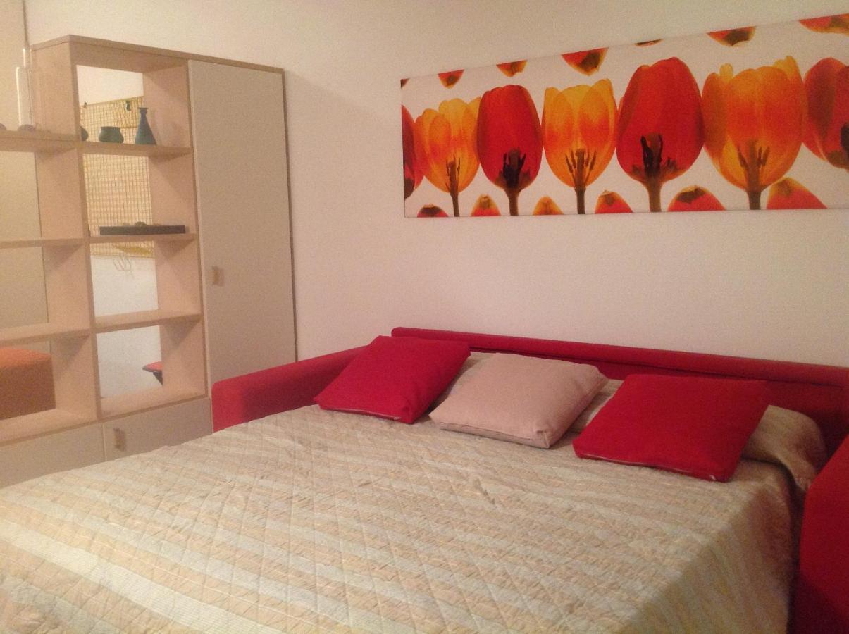 Hotel Apartments Villaggio Dei Fiori 4 Stars Luxury - Great Family Resort - Pet Friendly - With Hypermarket - Delivery Restaurant-Pizzeria - Room Breakfast With Supplement - Ultra Fast Wi-Fi - Play Area For Children - Olympic Swimming Pool - Parking Caorle Buitenkant foto