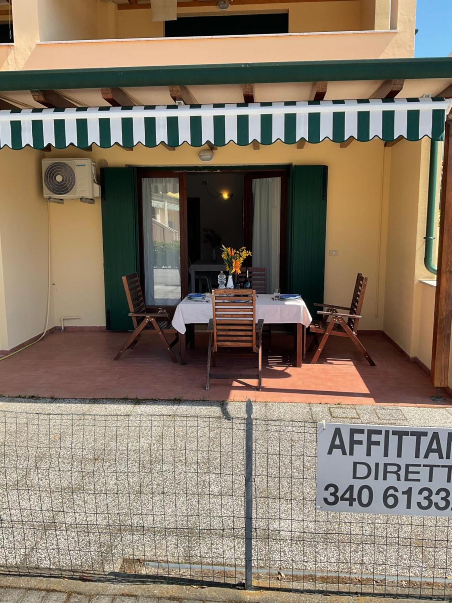 Hotel Apartments Villaggio Dei Fiori 4 Stars Luxury - Great Family Resort - Pet Friendly - With Hypermarket - Delivery Restaurant-Pizzeria - Room Breakfast With Supplement - Ultra Fast Wi-Fi - Play Area For Children - Olympic Swimming Pool - Parking Caorle Buitenkant foto